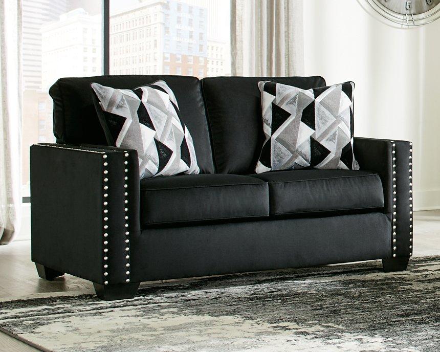 Gleston Loveseat