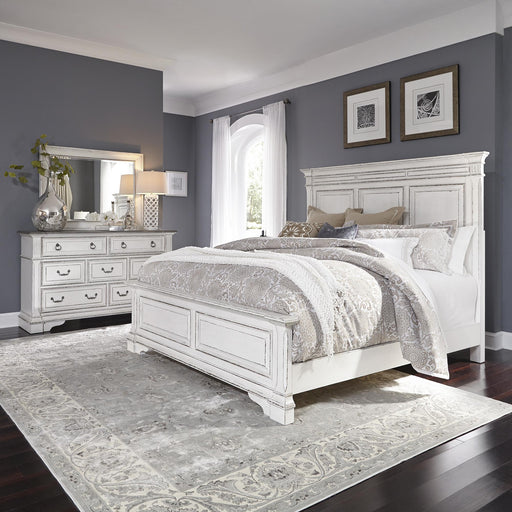 Abbey Park Queen Panel Bed, Dresser & Mirror image